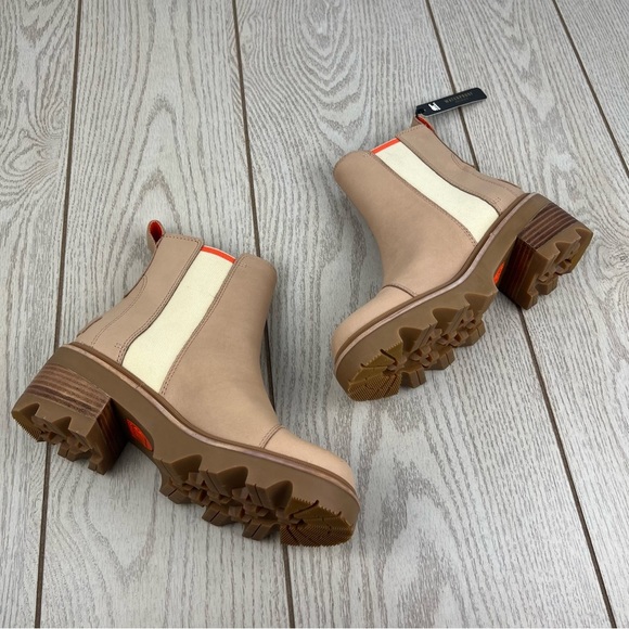 Sorel Women's Joan Now Chelsea Boots US7 Honest Beige, Gum 2 (orange) $190 - Picture 6 of 13